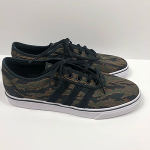 Men’s Size 10.5 Adi Ease